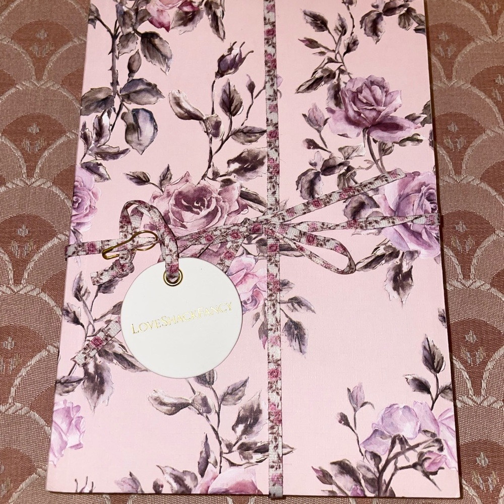 Loveshackfancy notebook set !
